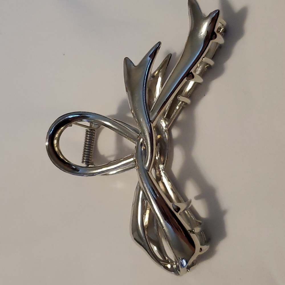 HAIR CLIP - Picture 2 of 4
